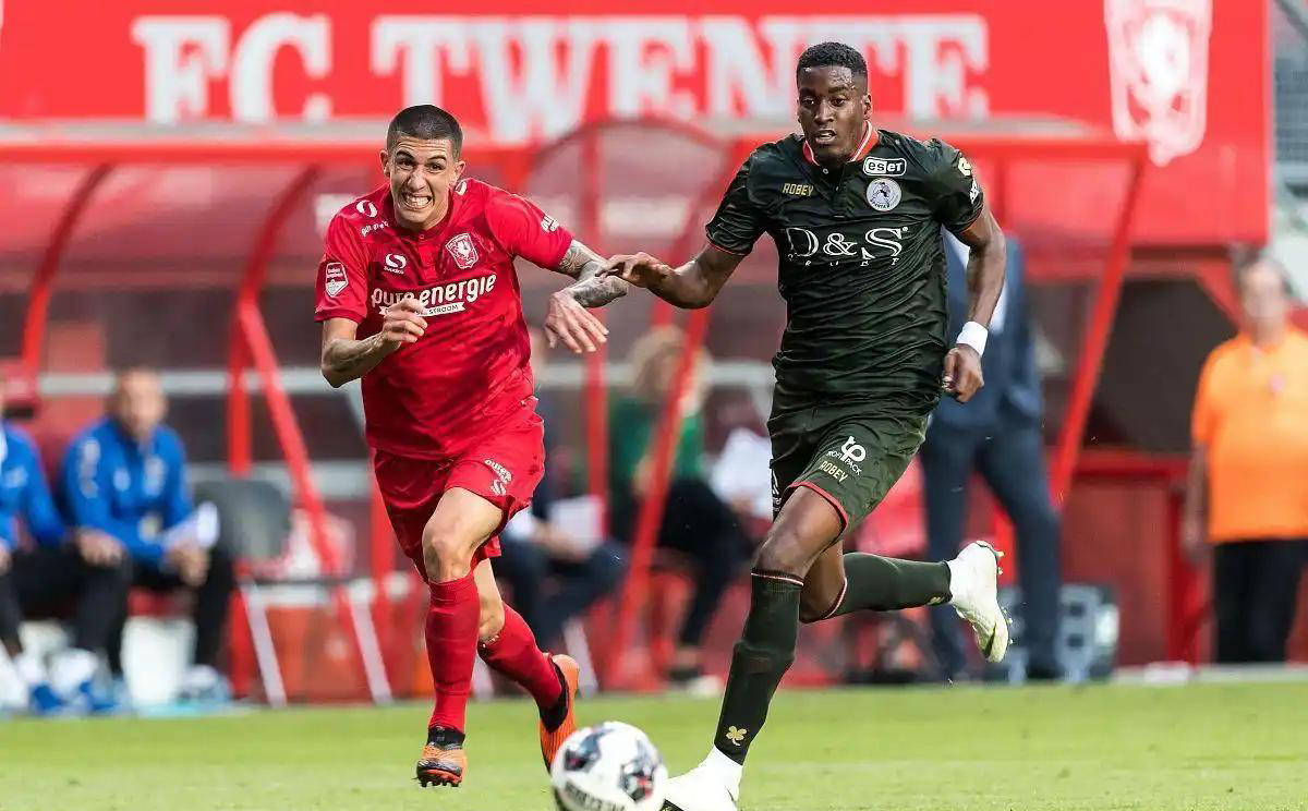 波蘭在控球 波蘭在控球