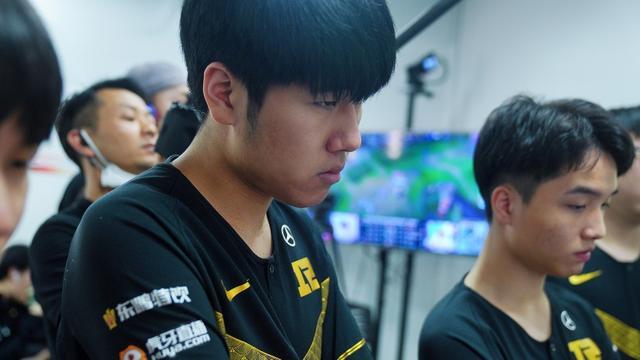 的突破与外 的突破与外