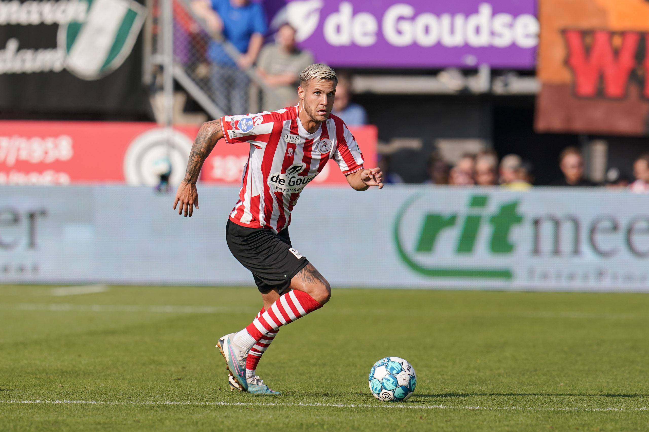 袖气质与传 袖气质与传